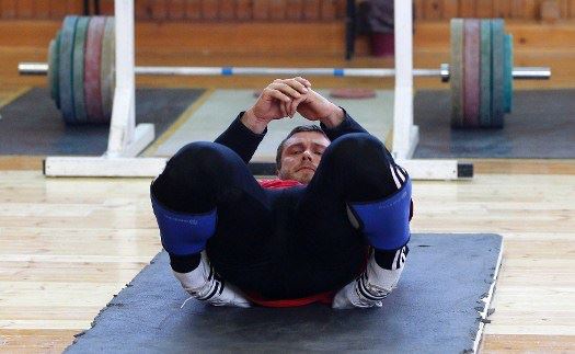 Dmitry-Klokov-Ankle-Stretch-Tibialis-Anterior.jpg