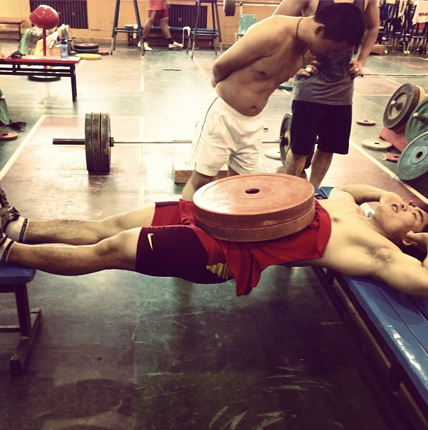 Weighted-Reverse-Plank-Chinese-Weightlif